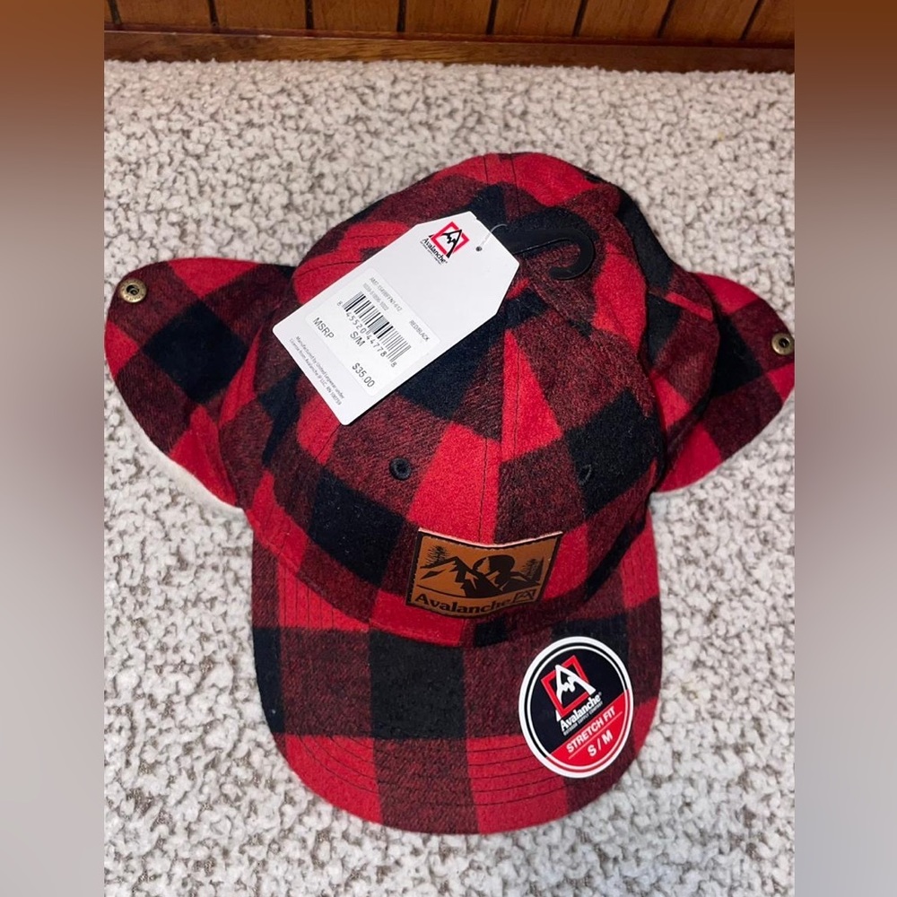 NWT PLAID HAT